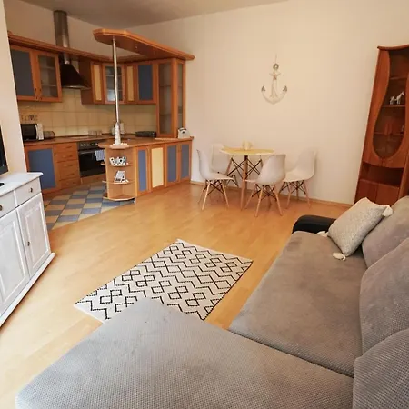 Lägenhet Apartament Parkowy